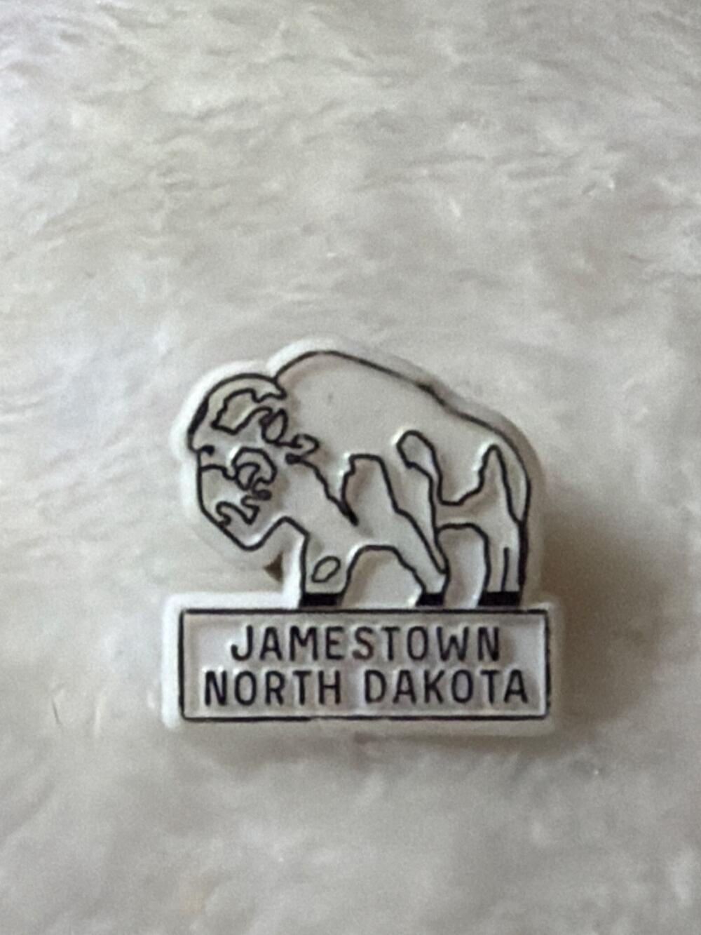 Vintage Jamestown North Dakota Largest Buffalo Bison Souvenir White Lapel Pin